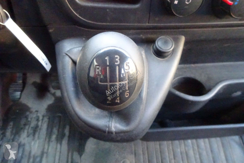 Véhicule utilitaire Renault MASTER 2,3 DCI 100...
