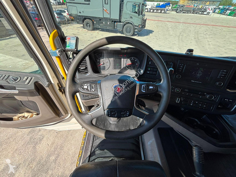 Vrachtwagen Scania R 580 8x4 RETARDER / BOX...