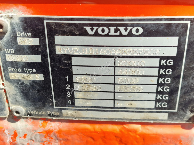 Camión Volvo 330 4x2 - Frigoblock frigo - Zepro...