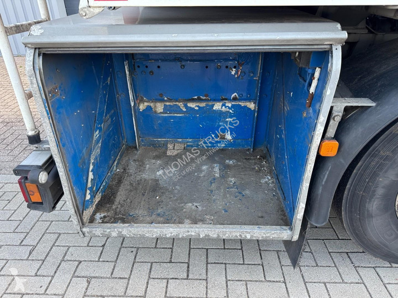 Vrachtwagen MAN 26.313, Fuel, 5 compartments,...