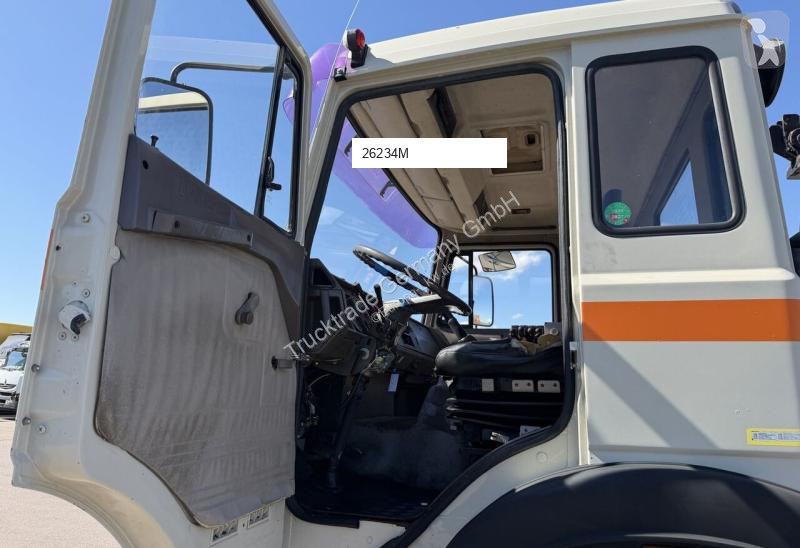 Camión Iveco 676 300-30 AH