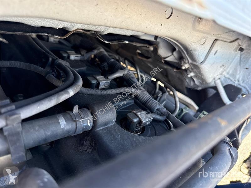 Вантажівка Nissan Multitel HX195 19 m on Nissan...