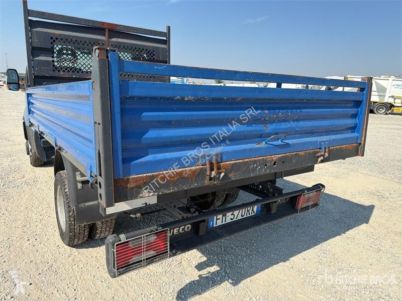 Camión Iveco 35C12 Dump Truck (Inoperable)