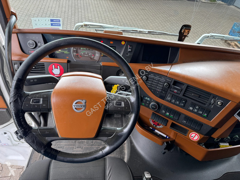 Volvo 500 6x2*4 WB 4.80 Globetrotter VIN KA truck