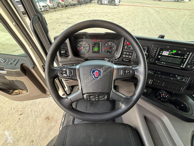 Camión Scania P 500 6x2*4 9 TON FRONT AXE /...