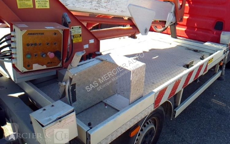 Kamion Iveco 35C12