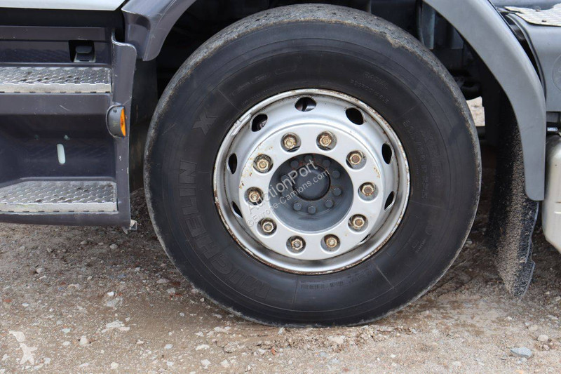 Tahač Renault HD300-19T