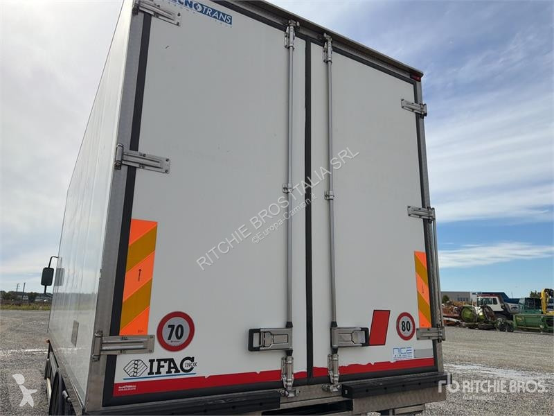 Kamion Iveco 140E28 4x2 Refrigerated Truck