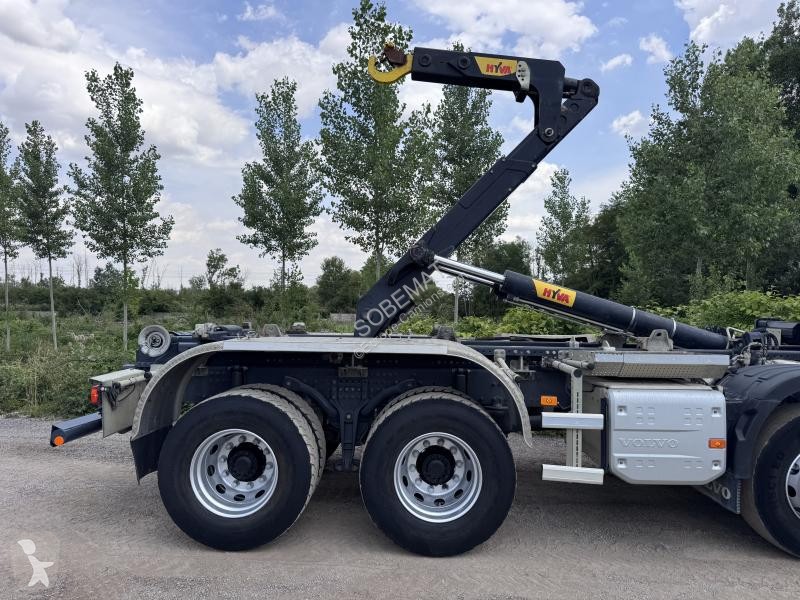 Volvo 420 truck
