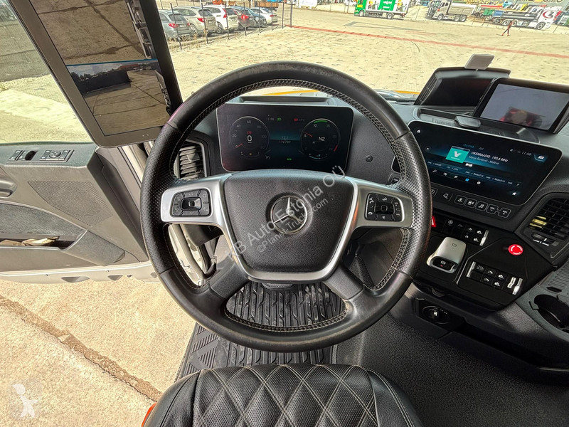 Mercedes 3258 8x4 RETARDER / BOX L=5542 mm truck