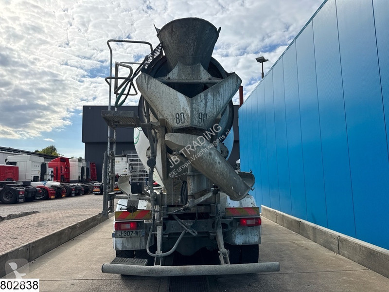 Kamion Volvo FMX 8x4, EURO 6, Liebherr 9m3