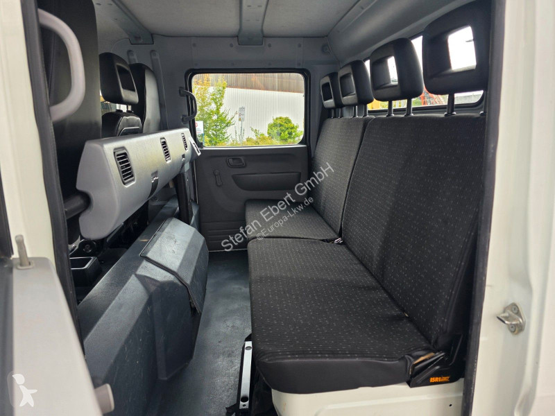 Kamion Mitsubishi Fuso 7C18D DoKa 7 Sitze AHK