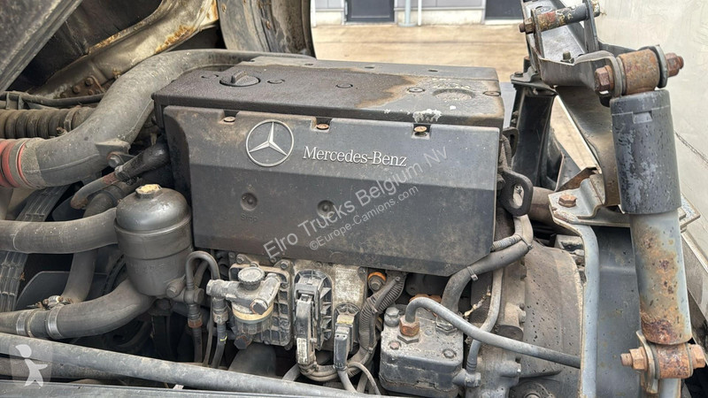 Kamion Mercedes SK  (MANUAL PUMP / STEEL...