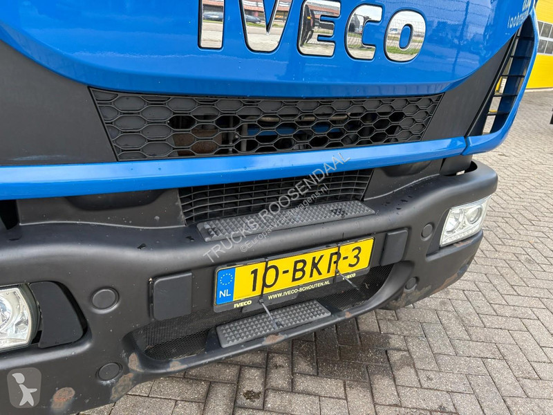 Camión Iveco 120E21 + 4x in stock + euro 6 + lift