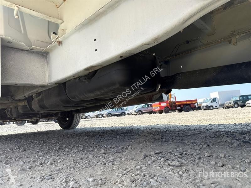 Camión Ford Crew Cab Flatbed Truck