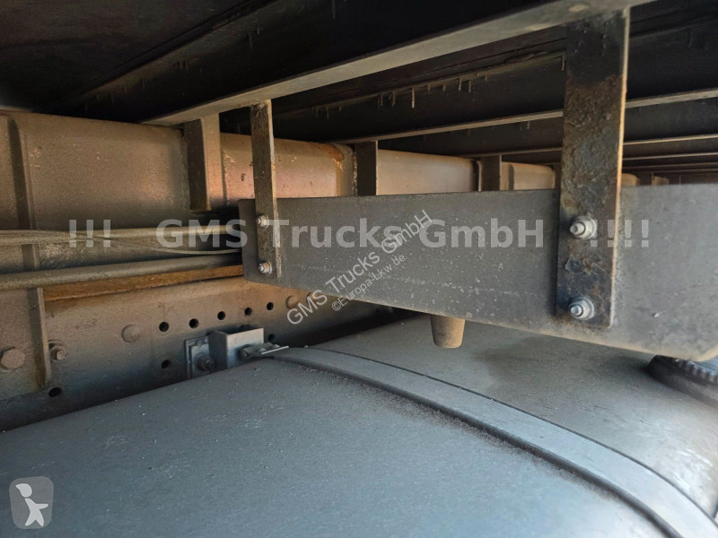 Teherautó Volvo 380 / 8X4 / 28m Hiab Kran / WINCH