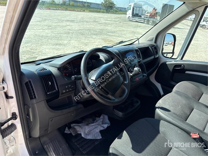 Camión Peugeot 333 L1H1 2.2 BLUEHDI 140CV SeS...