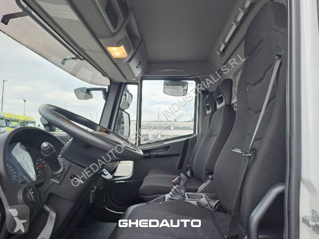 Teherautó Iveco Eurocargo EUROCARG0 90 220 CON...