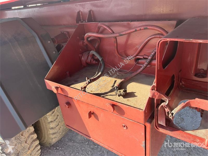 Camión Astra 1 T/A Dump Truck (Inoperable)