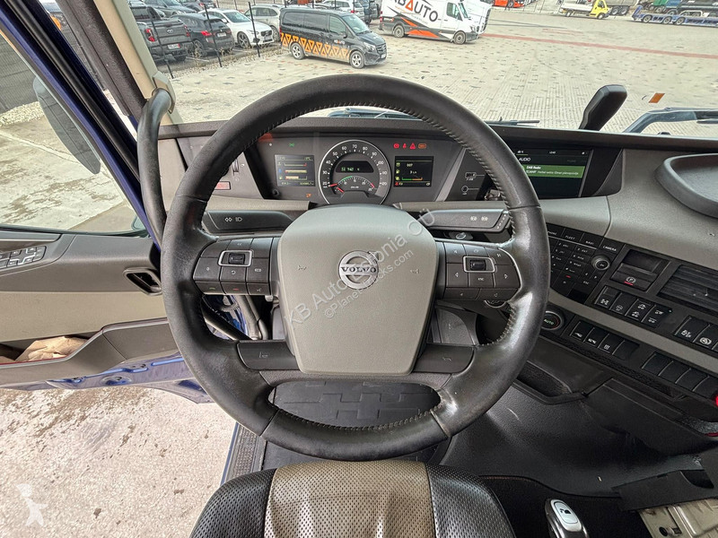 Camión Volvo 540 6x4 RETARDER / TANDEM AXLE...