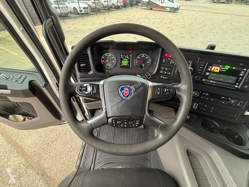 Camión Scania P 500 6x2*4 9 TON FRONT AXE /...