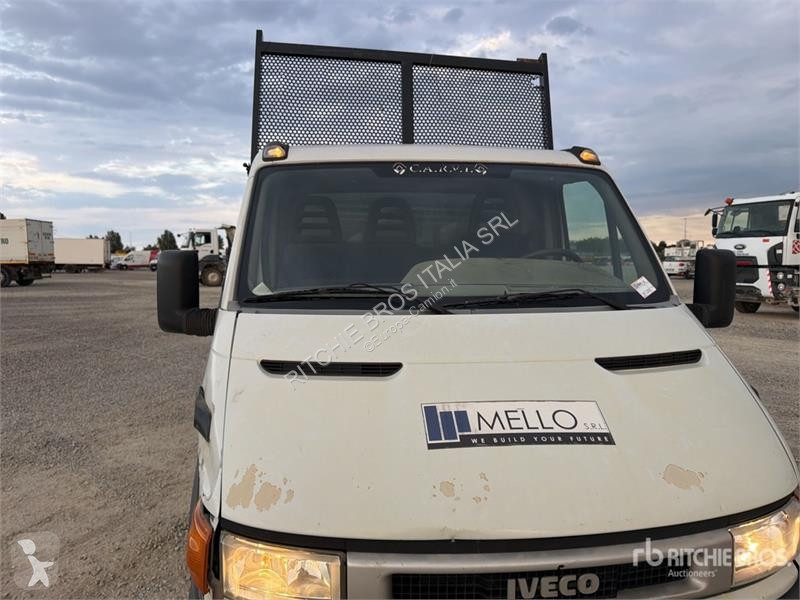 Грузовик Iveco 35A Dump Truck