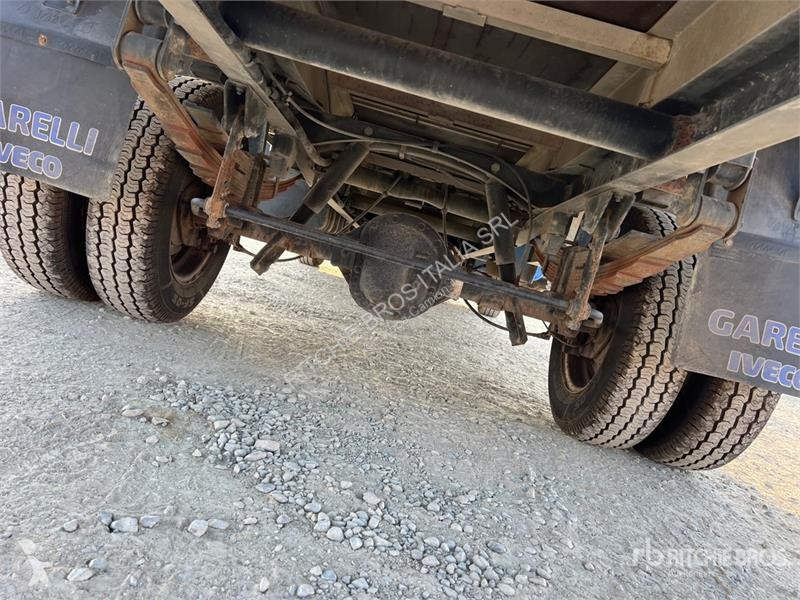 Camion Iveco 35C11 Flatbed Truck