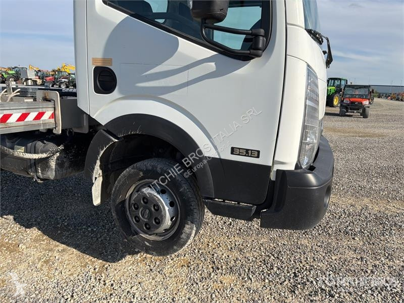 Lastbil Nissan Multitel HX200 20 m on Nissan...