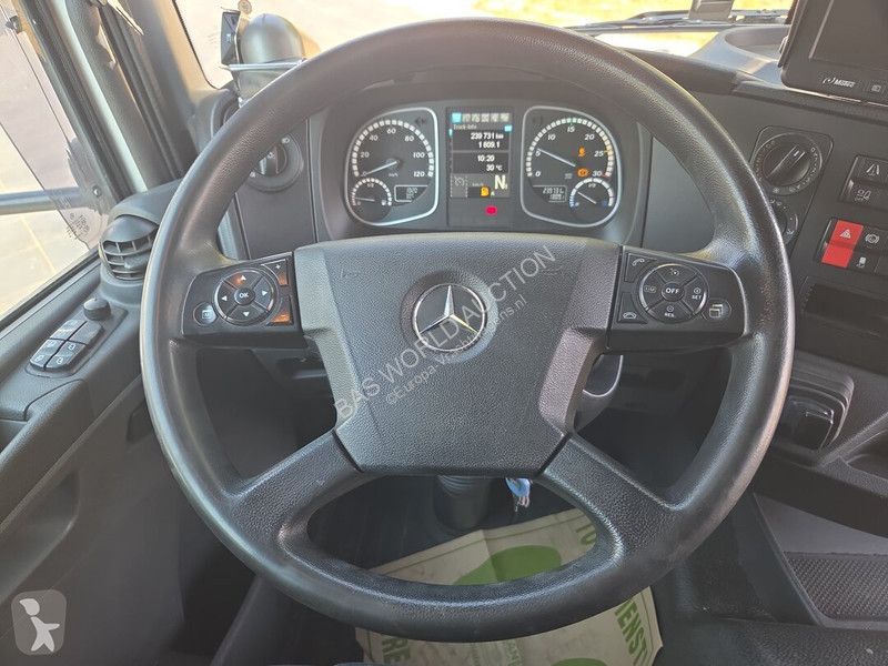 شاحنة Mercedes 1527