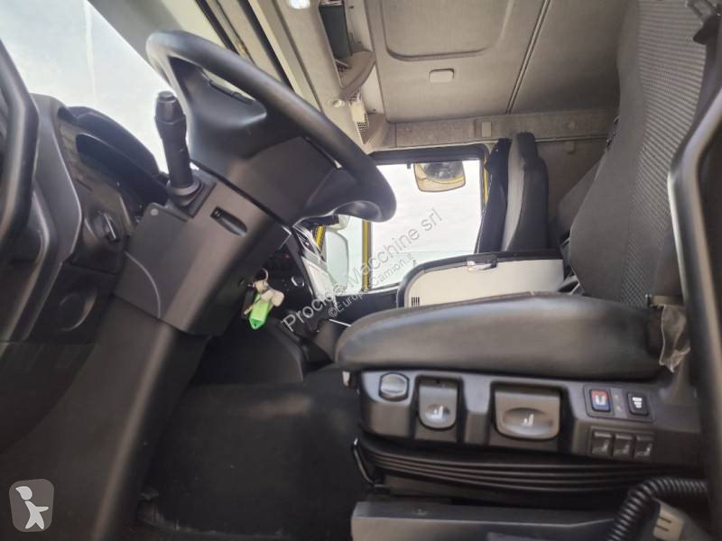 Camion Iveco 260 S 46