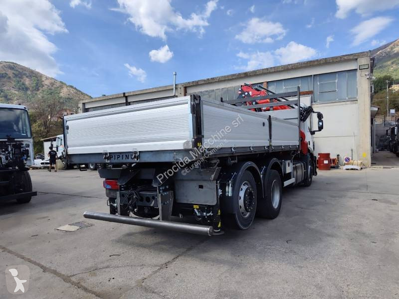 Iveco AD 260 S 31 X/P truck