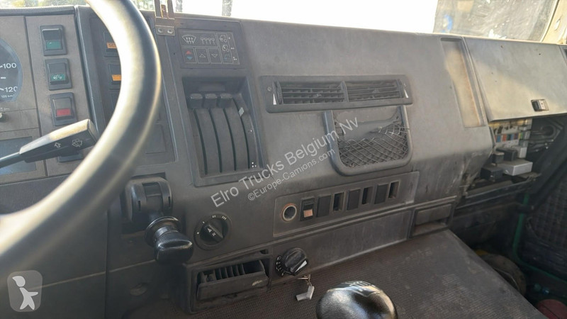 Camion MAN (MANUAL PUMP / POMPE MANUELLE /...