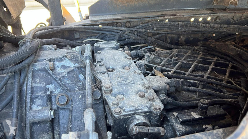 Camion MAN 35.464 (8X6 / LAMES / GRAND PONT /...