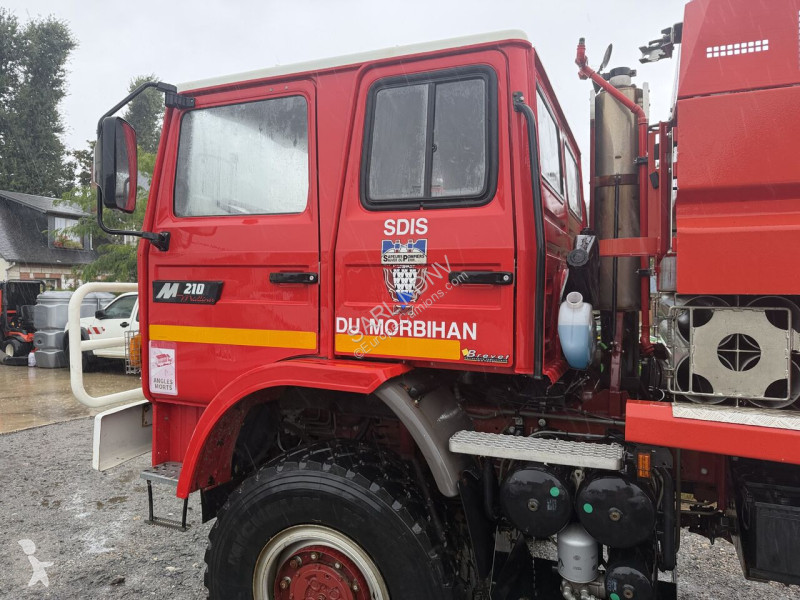 Camion Renault M 210