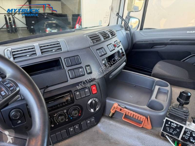 DAF 410 truck