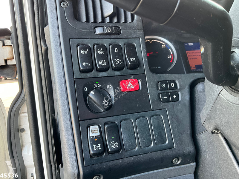 Scania Euro 6 CNG HMF 25 Tonmeter laadkraan truck