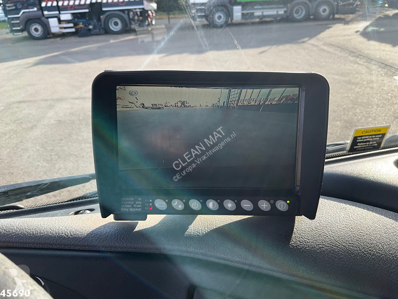 DAF LF 220 HMF 10 Tonmeter laadkraan Just...