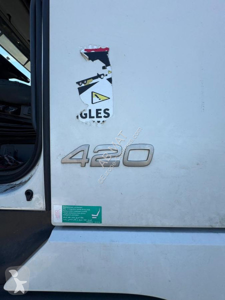 Camion Volvo 420
