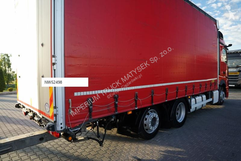 Грузовик Mercedes 2545