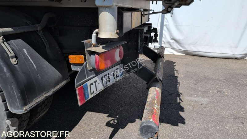 Camion Renault MIDLUM