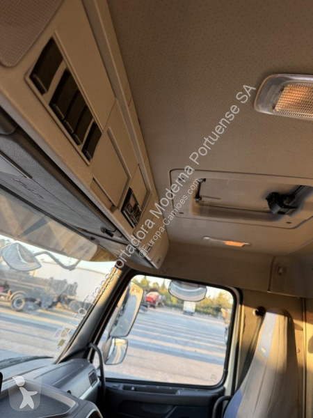 Camião Volvo 380