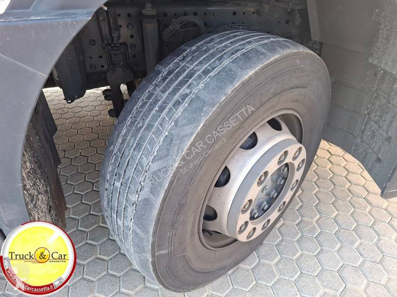 Lastbil Iveco 260 S 42