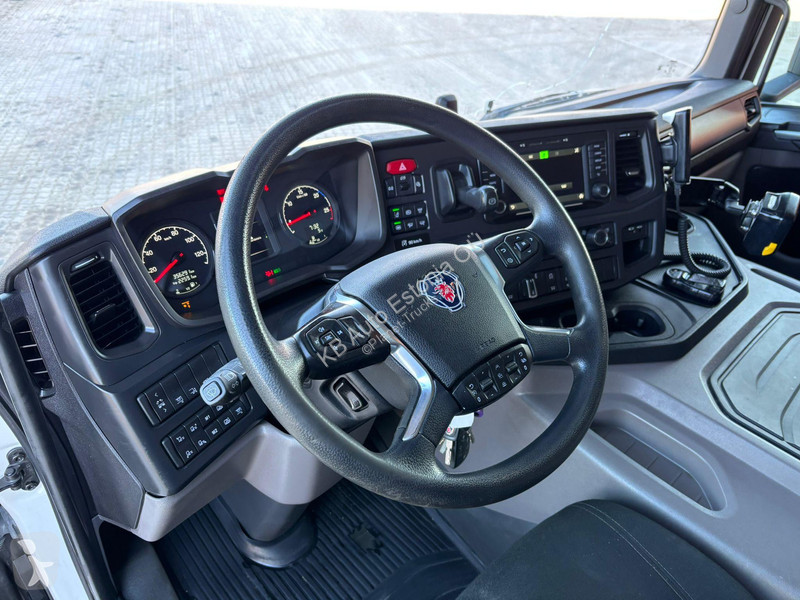 Camión Scania P 500 6x2*4 9 TON FRONT AXE /...