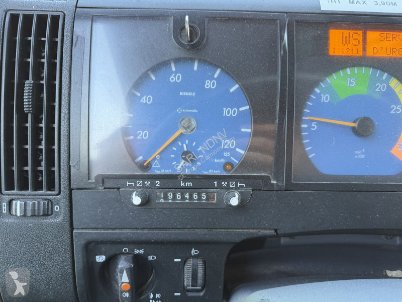 Mercedes 1823 truck