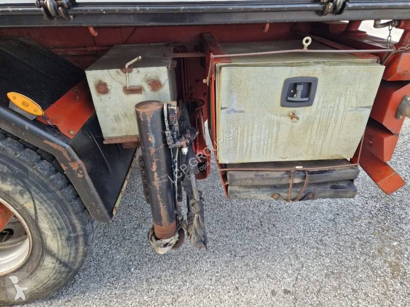 Iveco 260E31 truck