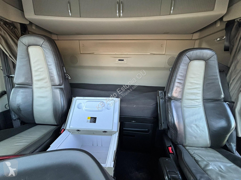 Camión Volvo 540 8x4/4 + Effer 955 8S 2017...