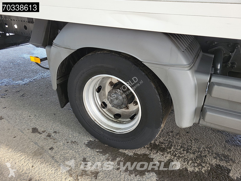 شاحنة Mercedes 1218 4X2 12t Manual Tailgate...