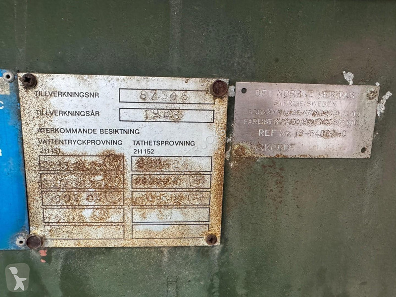 Kamion Volvo 6X4 Robson-Drive + TANK 14.000 LITER