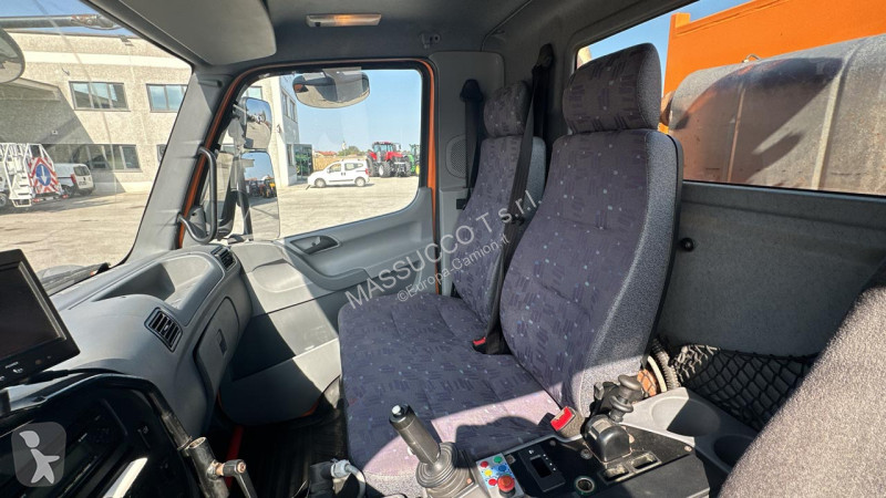 Mercedes UNIMOG U20 4X4 truck
