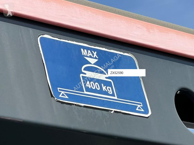 Véhicule utilitaire Nissan